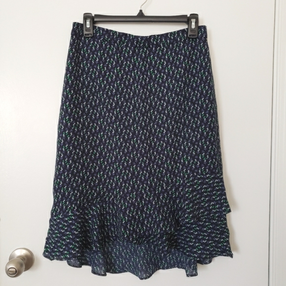 Ann Taylor Petite Navy Floral Wrap Skirt (size 6p)